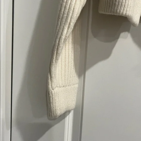 NWT Zara Women's Cropped Fur Lined Jacket - Picture 4 of 5